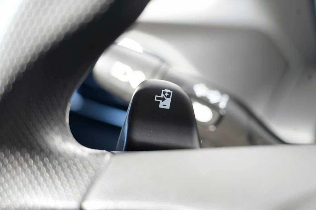 Used 2022 Chevrolet Bolt EUV LT image 46