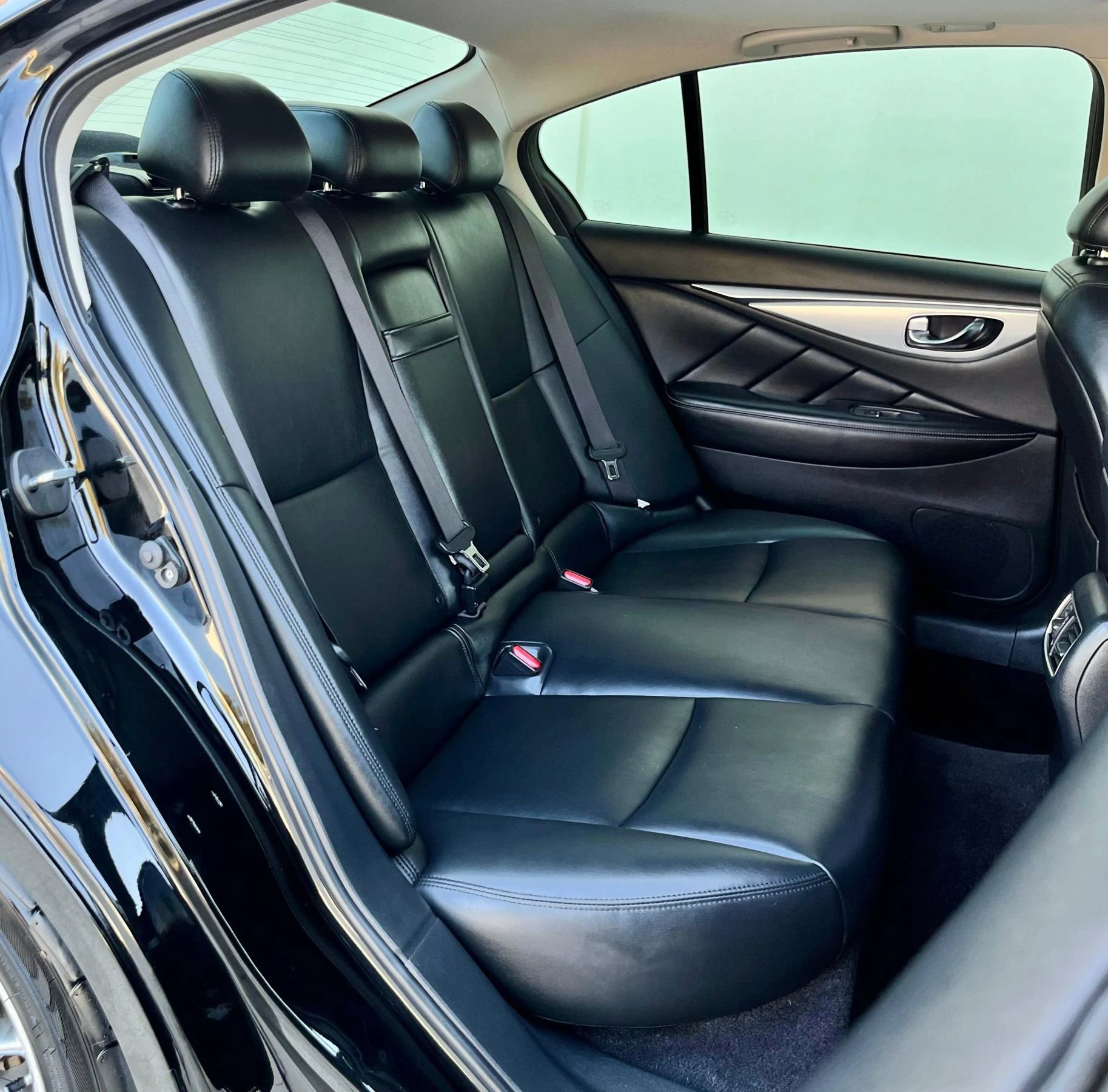 Used 2019 INFINITI Q50 Luxe w/ Essential Package (3.0T Luxe) RWD image 40