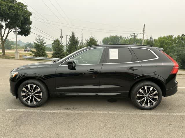 Used 2023 Volvo XC60 B5 Core AWD/4WD image 2