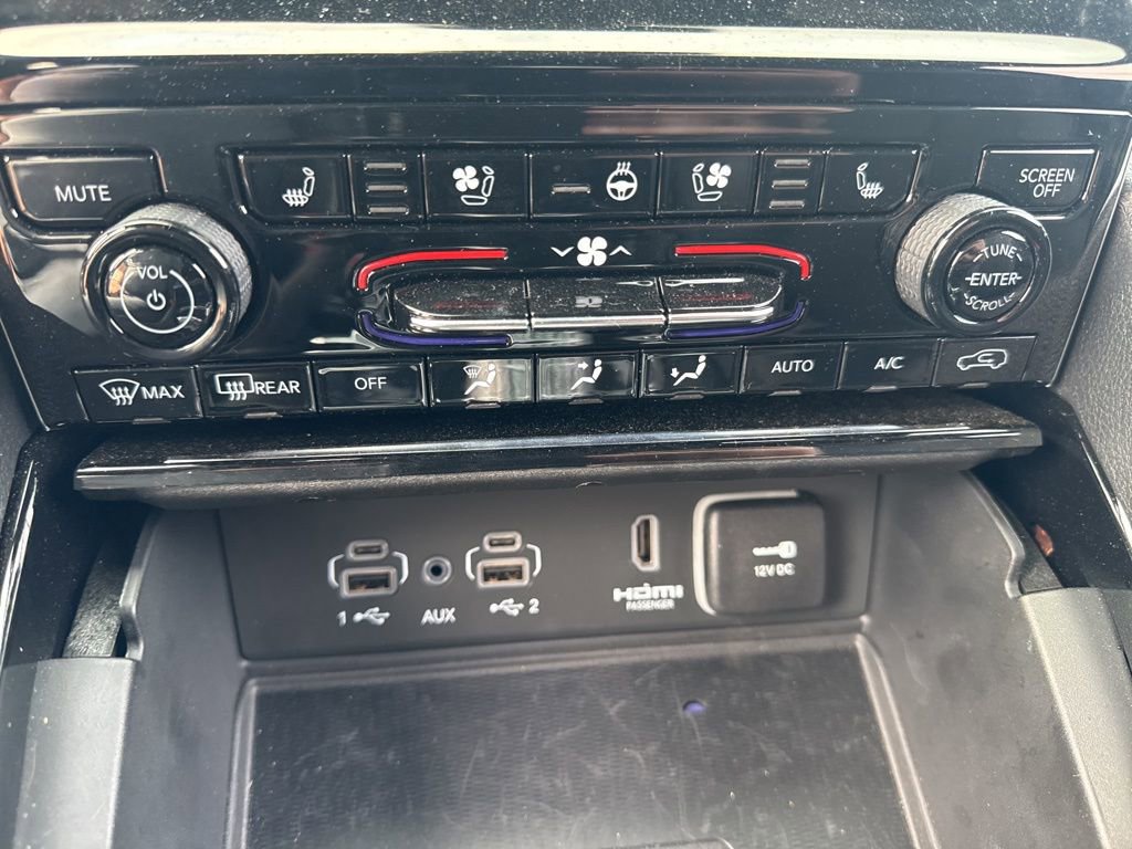 Used 2023 Jeep Grand Cherokee Trailhawk w/ Advanced Protech Group II image 15