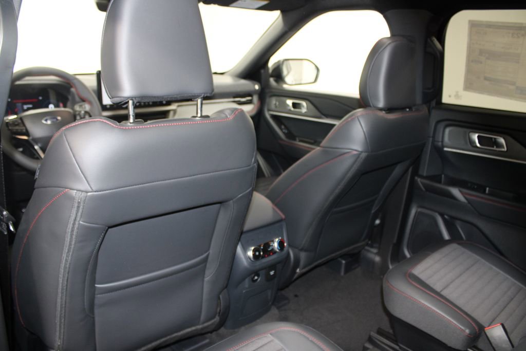 New 2026 Ford Explorer ST-Line w/ ST-Line Street Pack AWD/4WD image 28