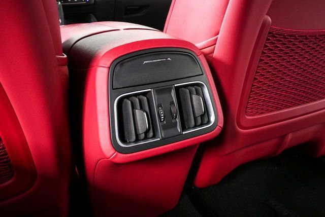 Certified 2022 Maserati Levante GT image 20