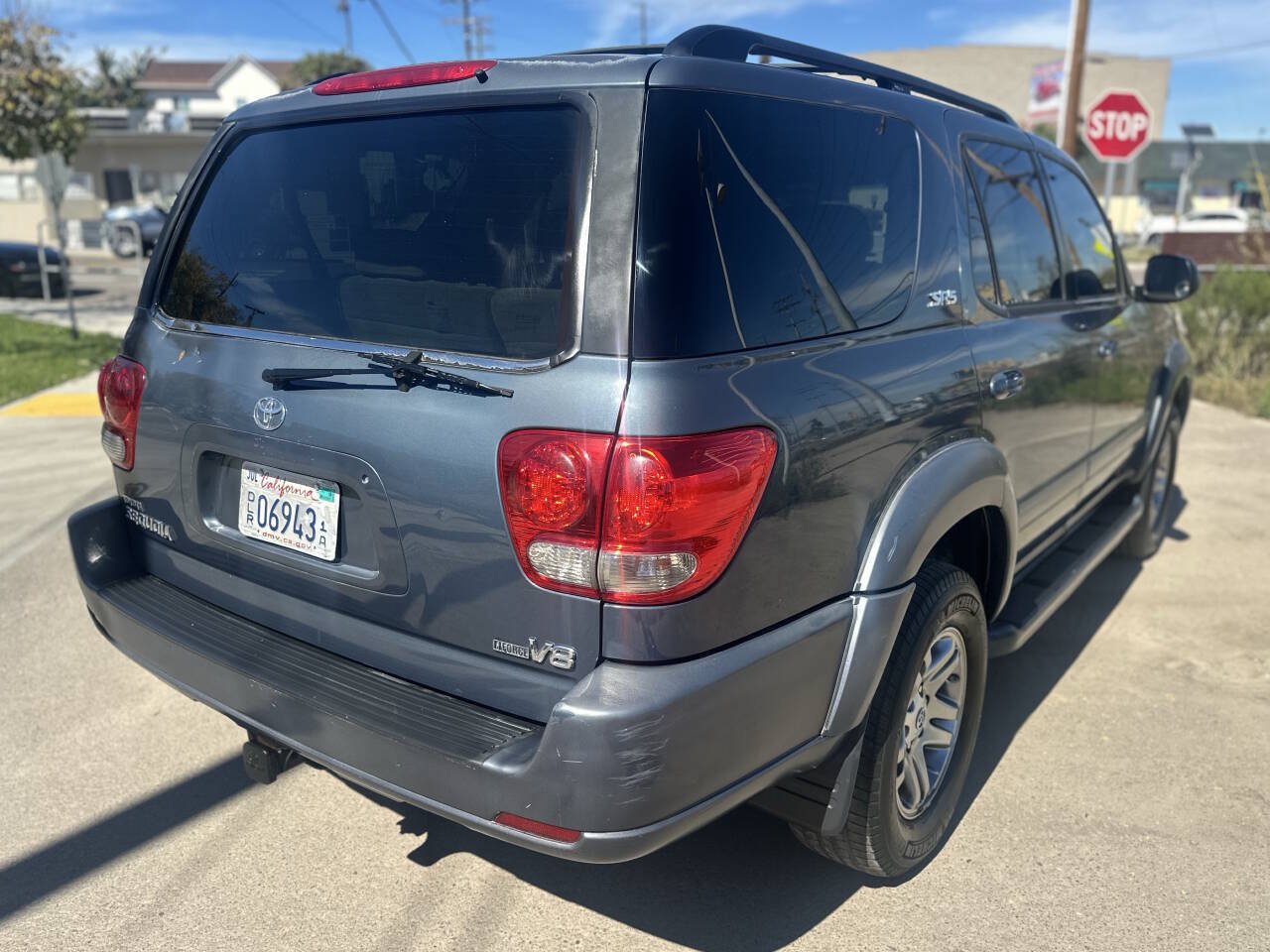 Used 2005 Toyota Sequoia SR5 RWD image 6