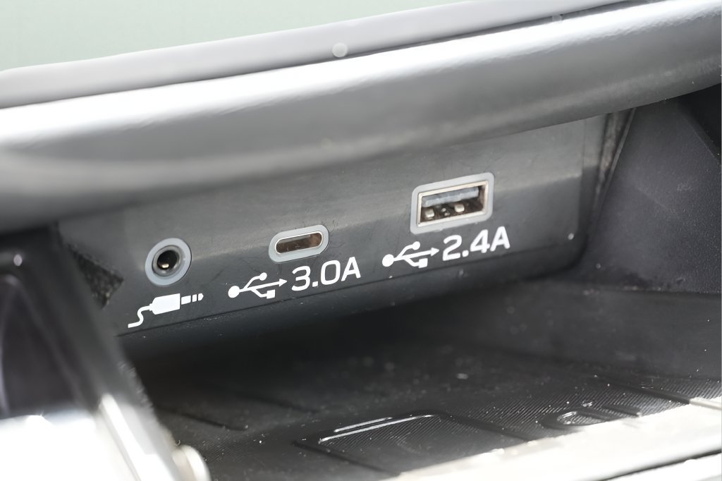 Used 2024 Subaru Outback Premium AWD/4WD image 26