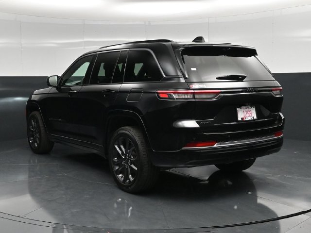 Used 2026 Jeep Grand Cherokee Limited AWD/4WD image 12