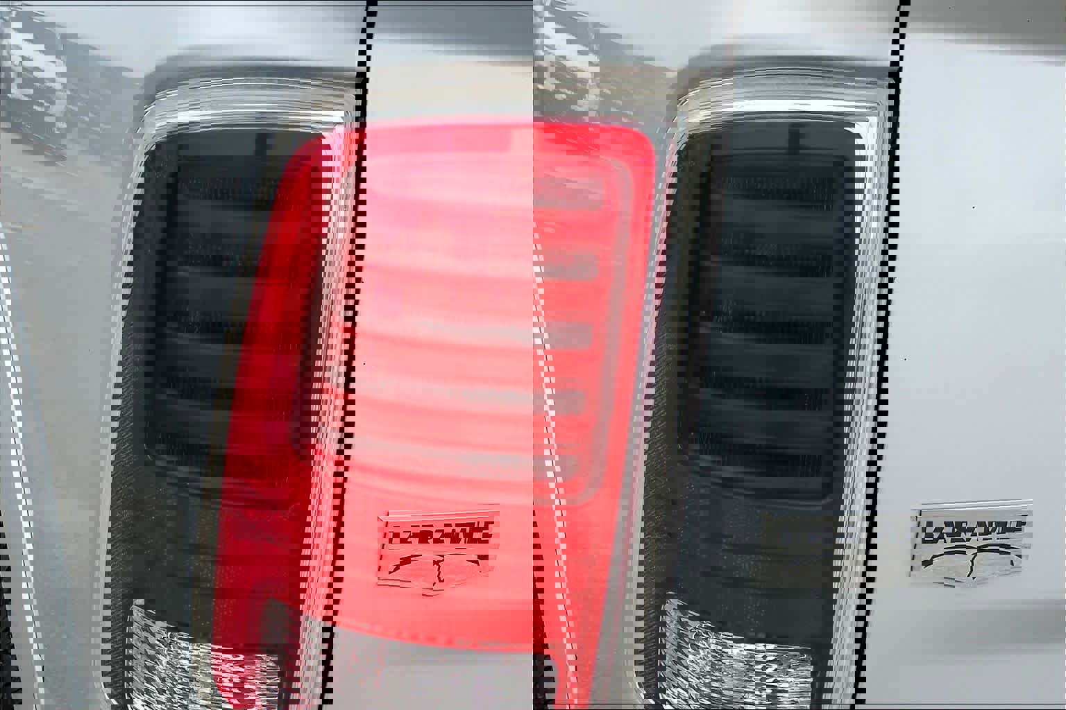 Used 2014 RAM 2500 Laramie w/ Protection Group image 28