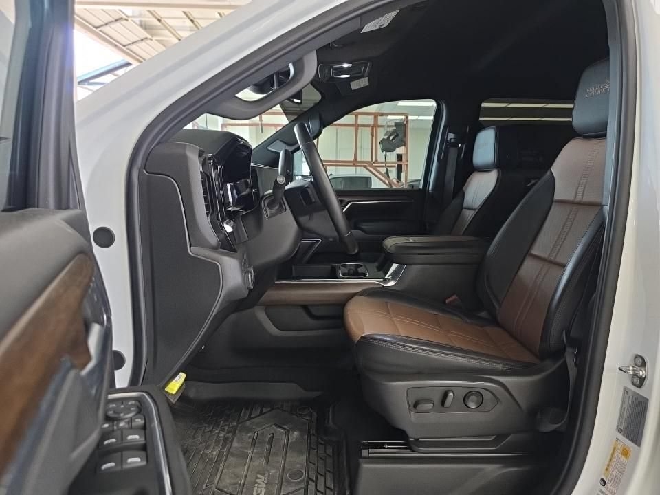 Used 2024 Chevrolet Silverado 2500 High Country AWD/4WD image 5