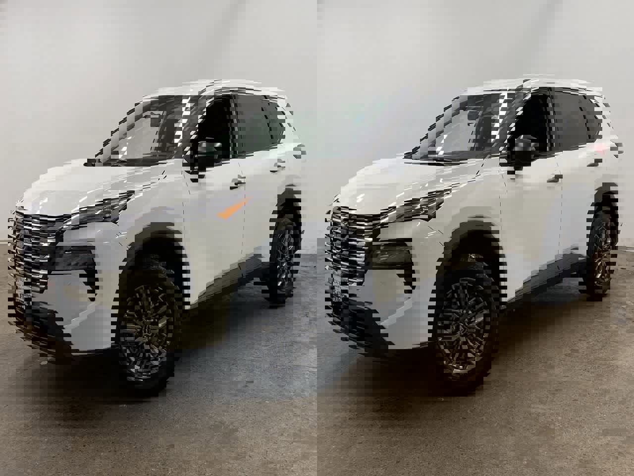 Used 2024 Nissan Rogue S image 1