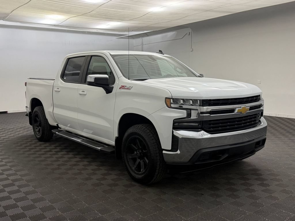 Used 2022 Chevrolet Silverado 1500 LT AWD/4WD image 7