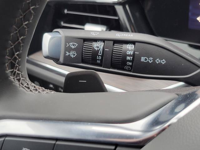 New 2026 Chevrolet Suburban Premier AWD/4WD image 9