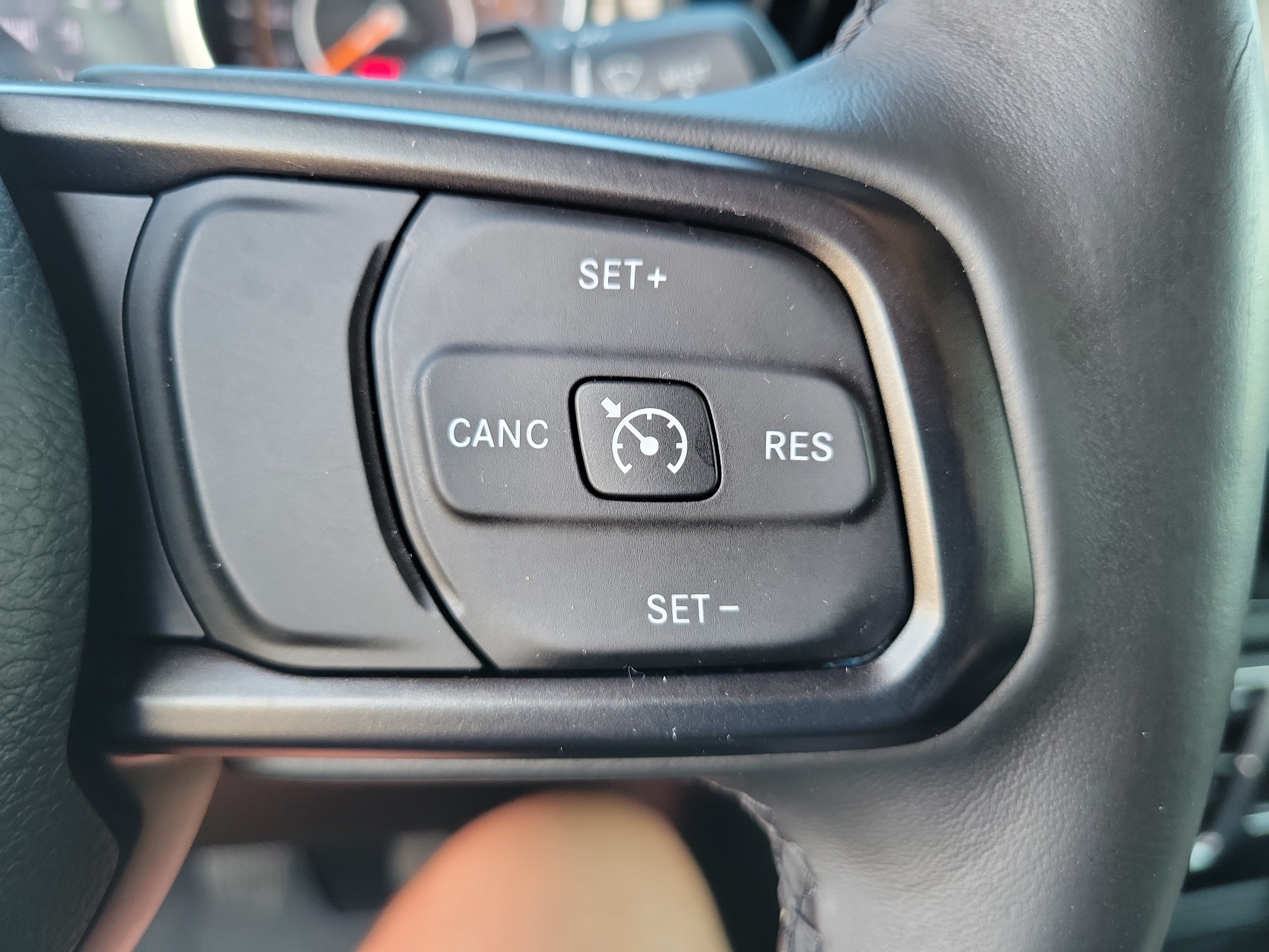 Used 2018 Jeep Wrangler Unlimited Sport S AWD/4WD image 23