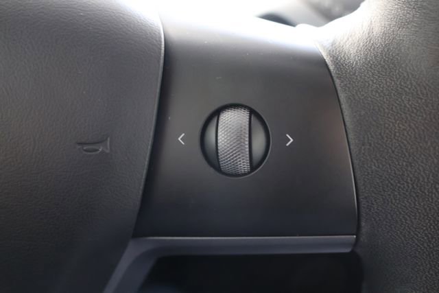 Used 2023 Tesla Model 3 Standard Range RWD image 11