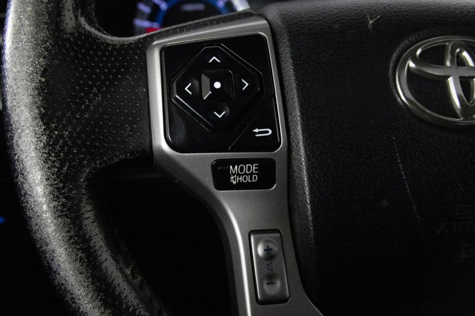 Used 2014 Toyota 4Runner Limited AWD/4WD image 28