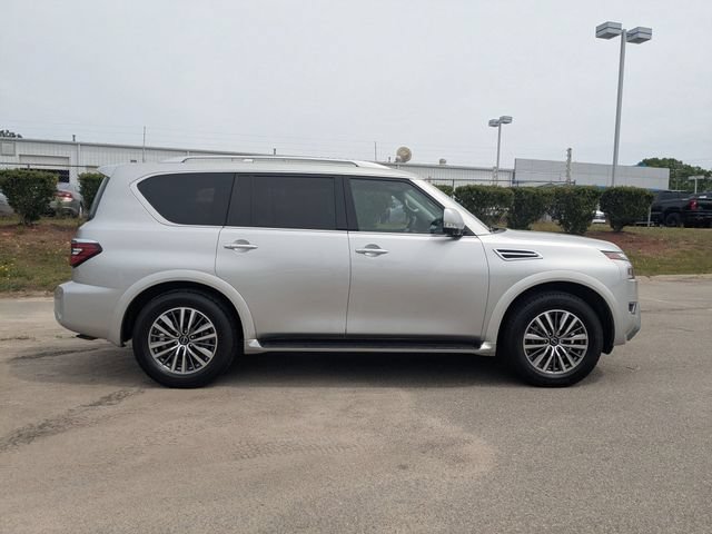 Used 2024 Nissan Armada SL w/ Captain's Chairs Package RWD image 2