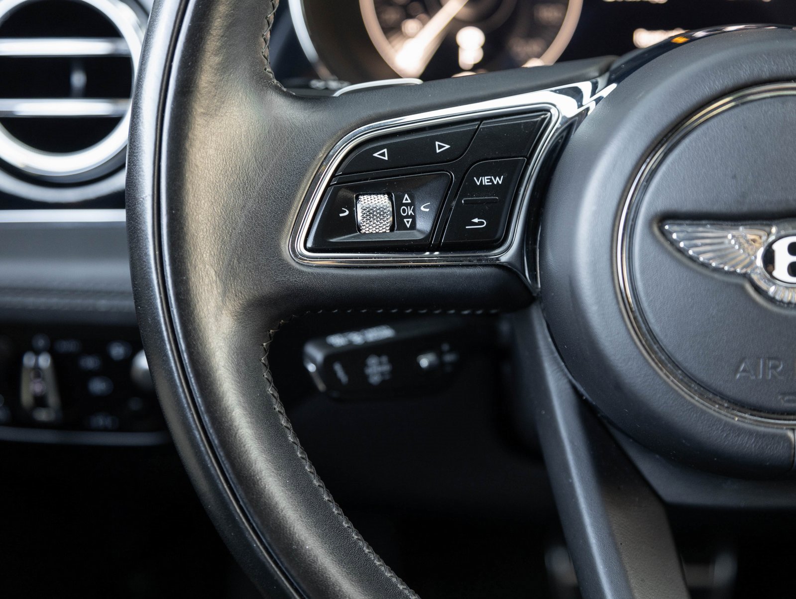 Used 2021 Bentley Bentayga image 15