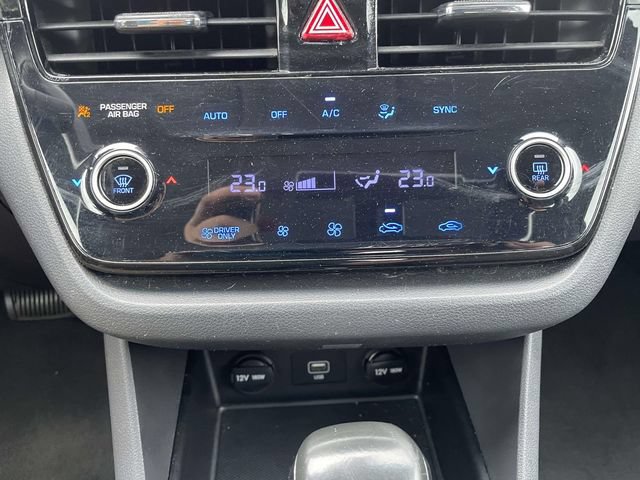 Used 2020 Hyundai Ioniq SE FWD image 28