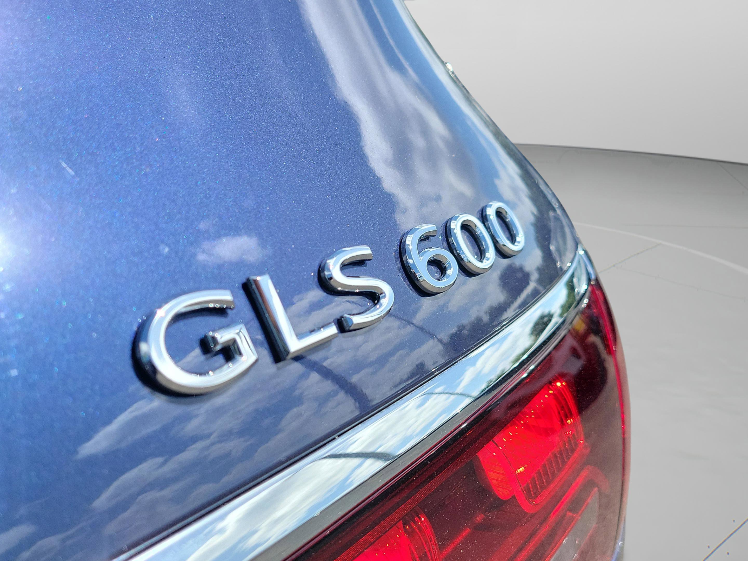 Certified 2024 Mercedes-Benz Maybach GLS 600 4MATIC image 36