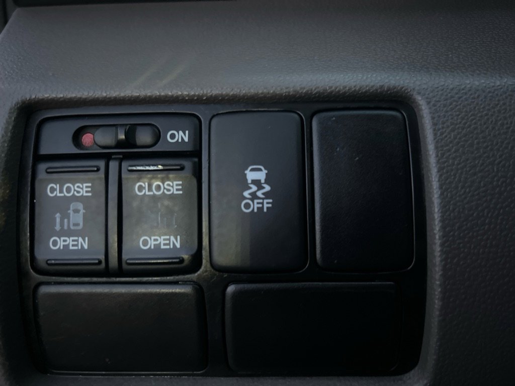 Used 2016 Honda Odyssey SE image 29