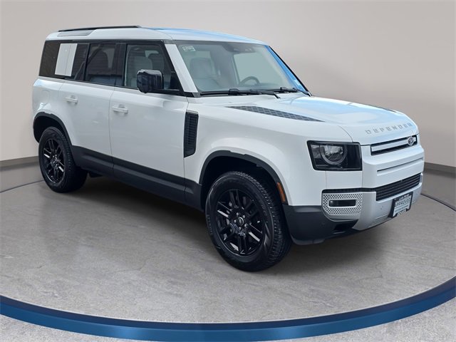 Used 2025 Land Rover Defender 110 S image 4