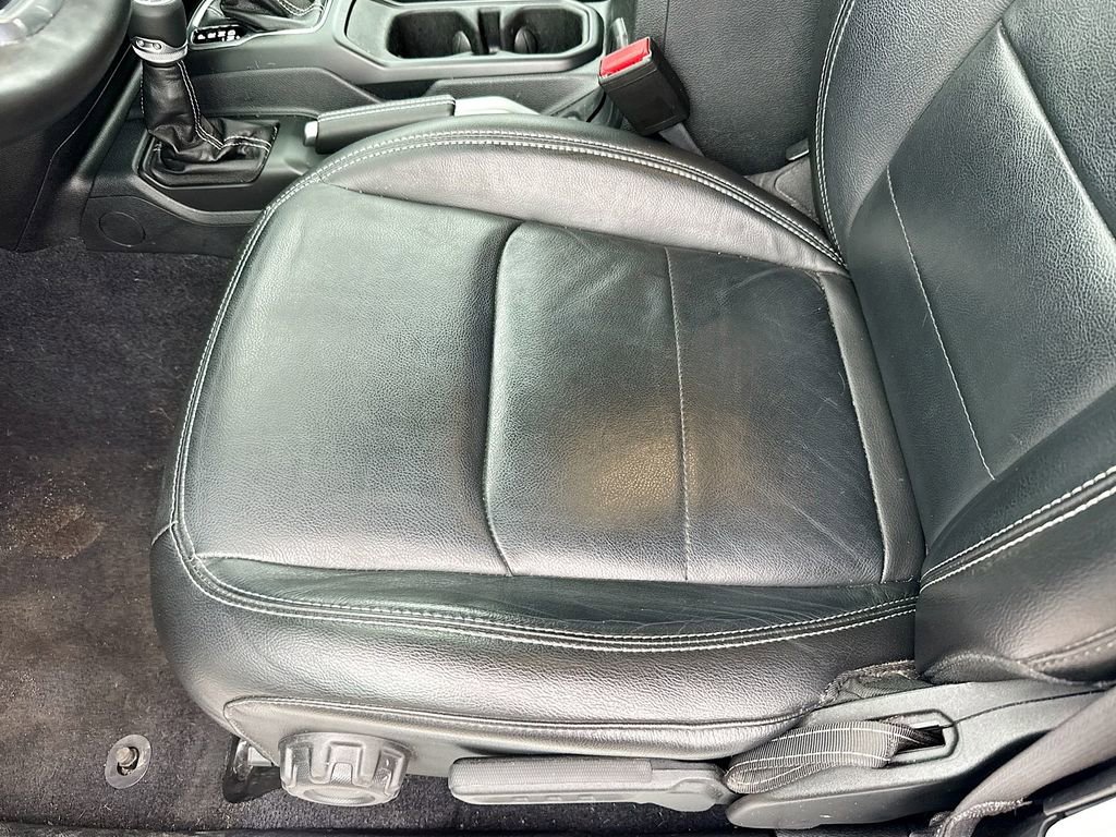 Used 2023 Jeep Wrangler Unlimited Sahara w/ Cold Weather Group image 21