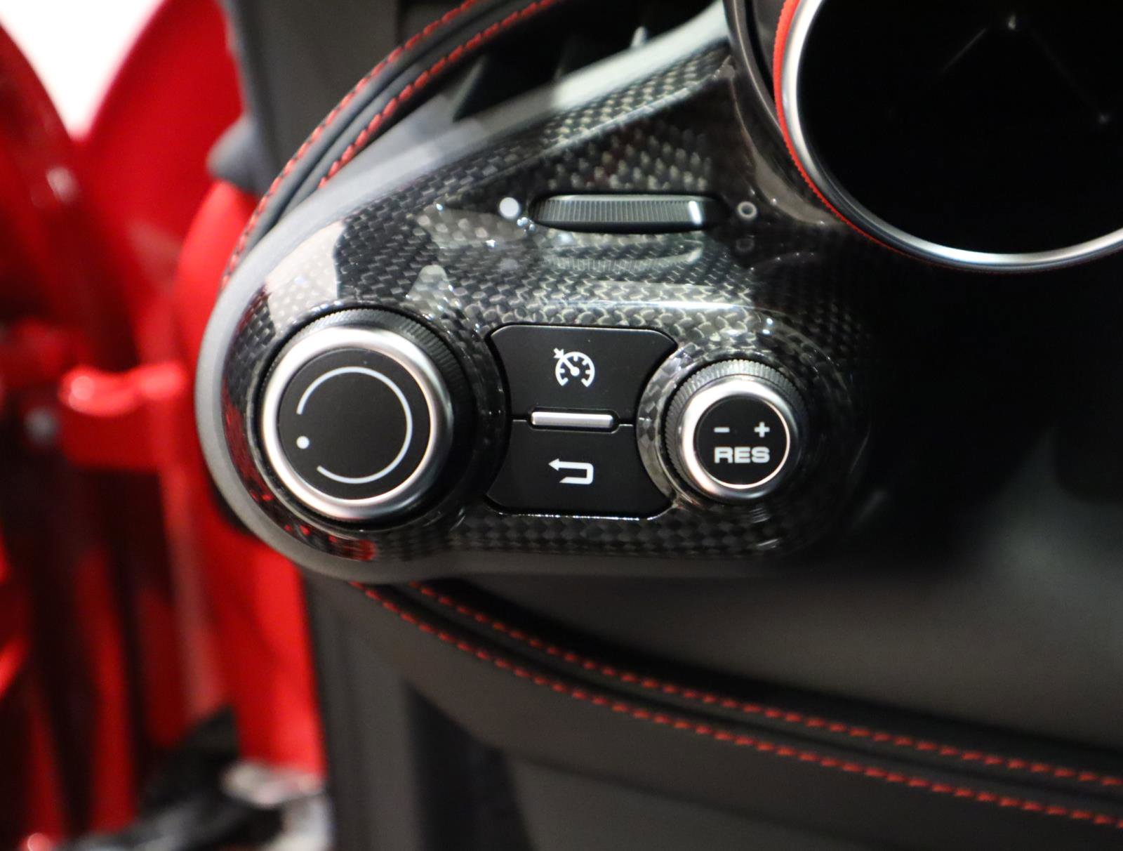 Used 2022 Ferrari F8 Tributo image 29