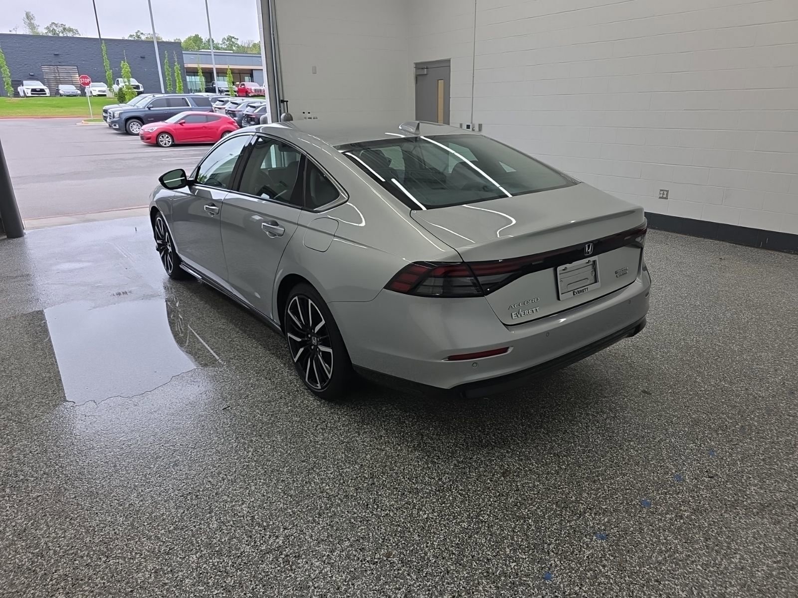 Used 2024 Honda Accord Touring image 3