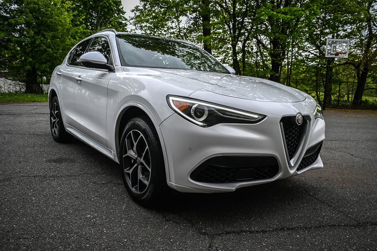 Used 2021 Alfa Romeo Stelvio Ti AWD/4WD image 6