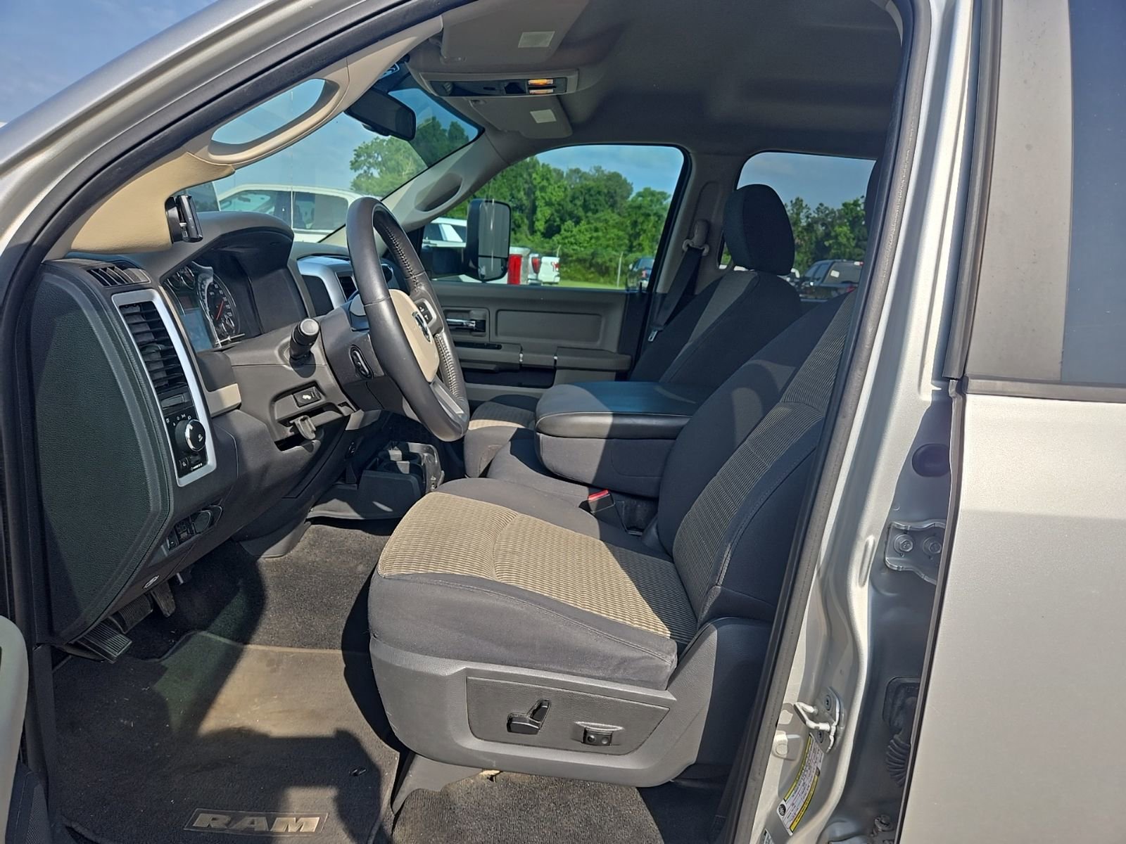 Used 2010 Dodge Ram 3500 Truck SLT w/ Lone Star Regional Package RWD image 7