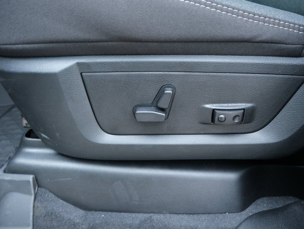 New 2026 RAM 2500 Big Horn AWD/4WD image 25