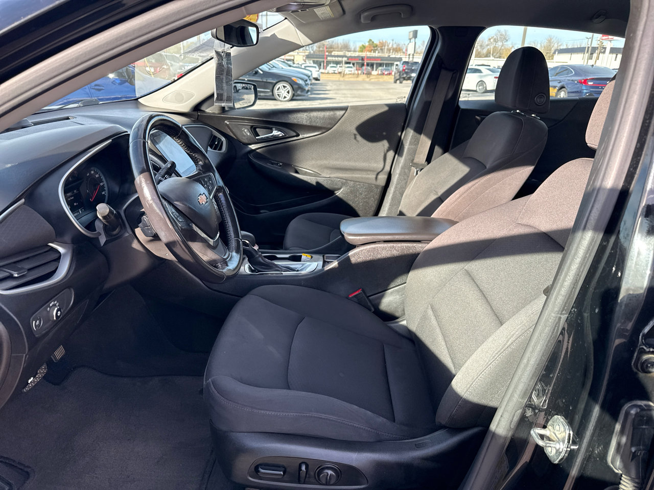 Used 2021 Chevrolet Malibu RS image 9