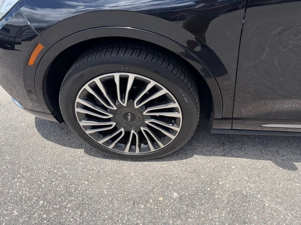 Used 2020 Lincoln Corsair Reserve w/ Equipment Group 201A FWD image 9