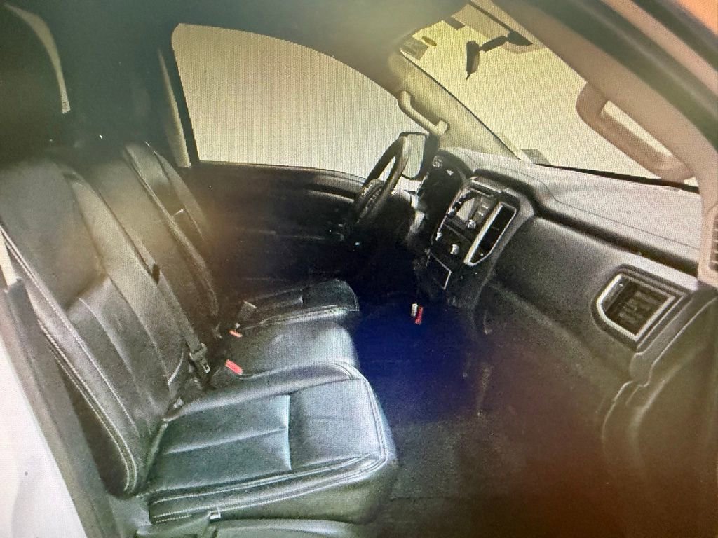 Used 2017 Nissan Titan S image 10