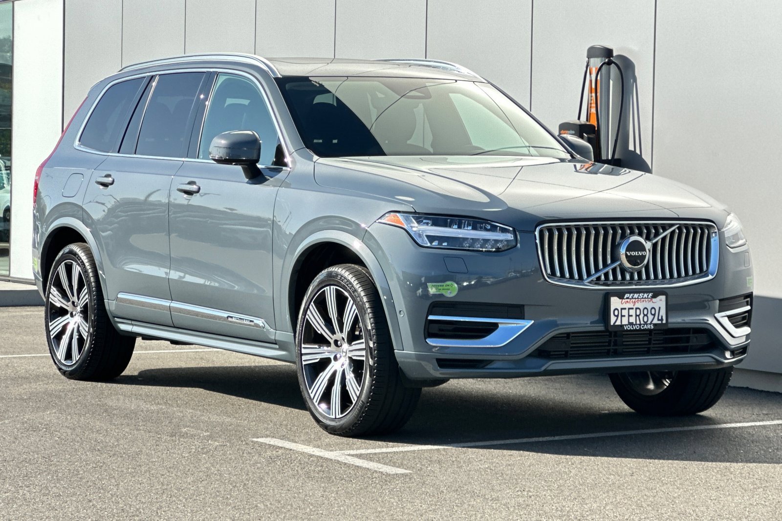 Used 2023 Volvo XC90 T8 Plus w/ Protection Package Premier image 7