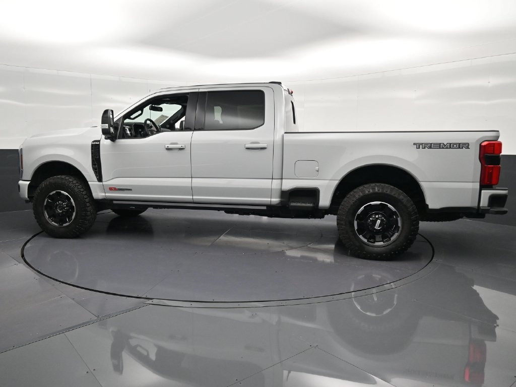 Used 2025 Ford F250 Platinum w/ Tremor Off-Road Package AWD/4WD image 8