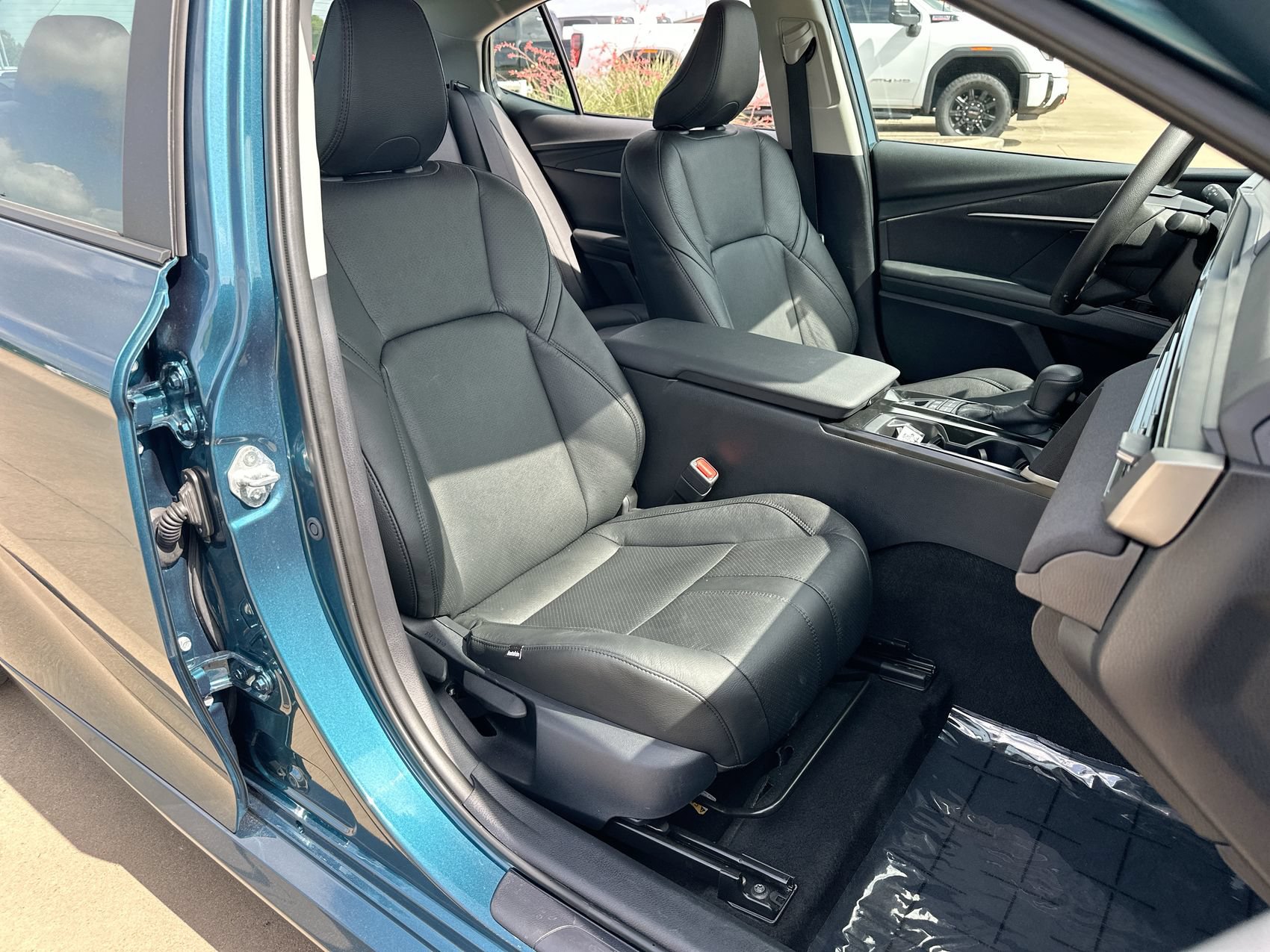 Used 2025 Toyota Camry LE FWD image 23