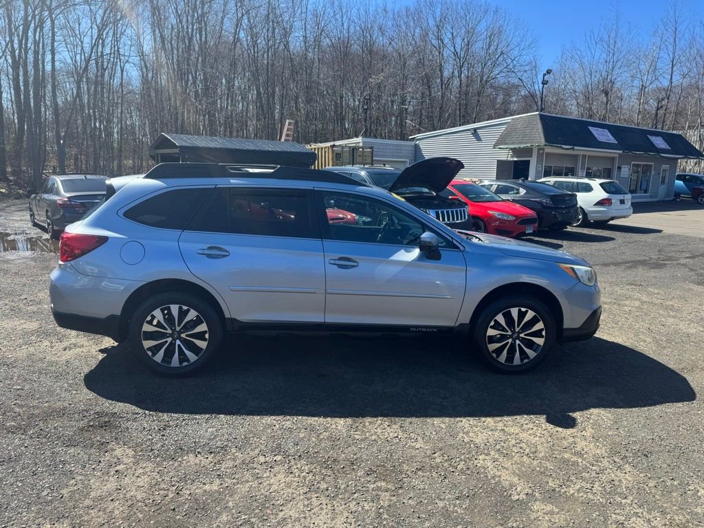 Used 2016 Subaru Outback 2.5i Limited image 4