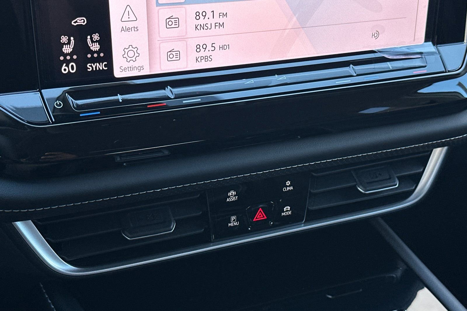 New 2026 Volkswagen Atlas SE FWD image 19