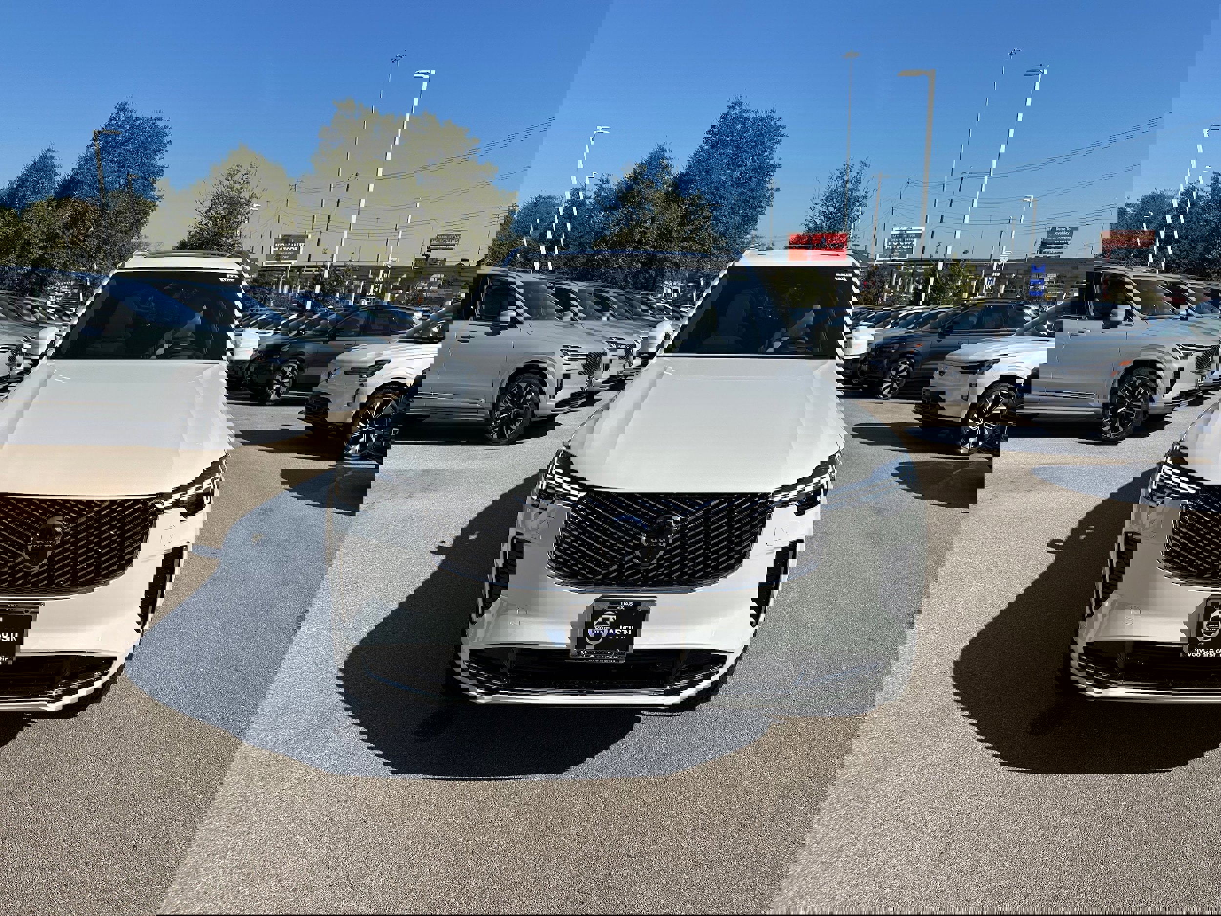 New 2026 Volvo XC90 B6 Ultra w/ Protection Package image 6