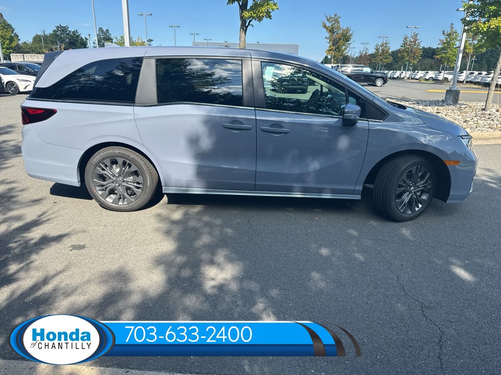 New 2027 Honda Odyssey Touring image 8