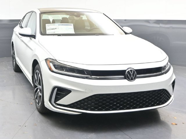 Used 2026 Volkswagen Jetta SE FWD image 8