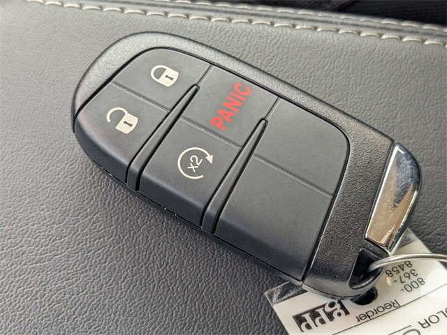 Used 2023 Jeep Renegade Altitude image 31