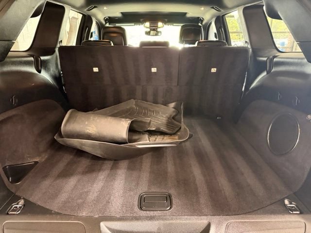 Used 2018 Jeep Grand Cherokee Altitude AWD/4WD image 22