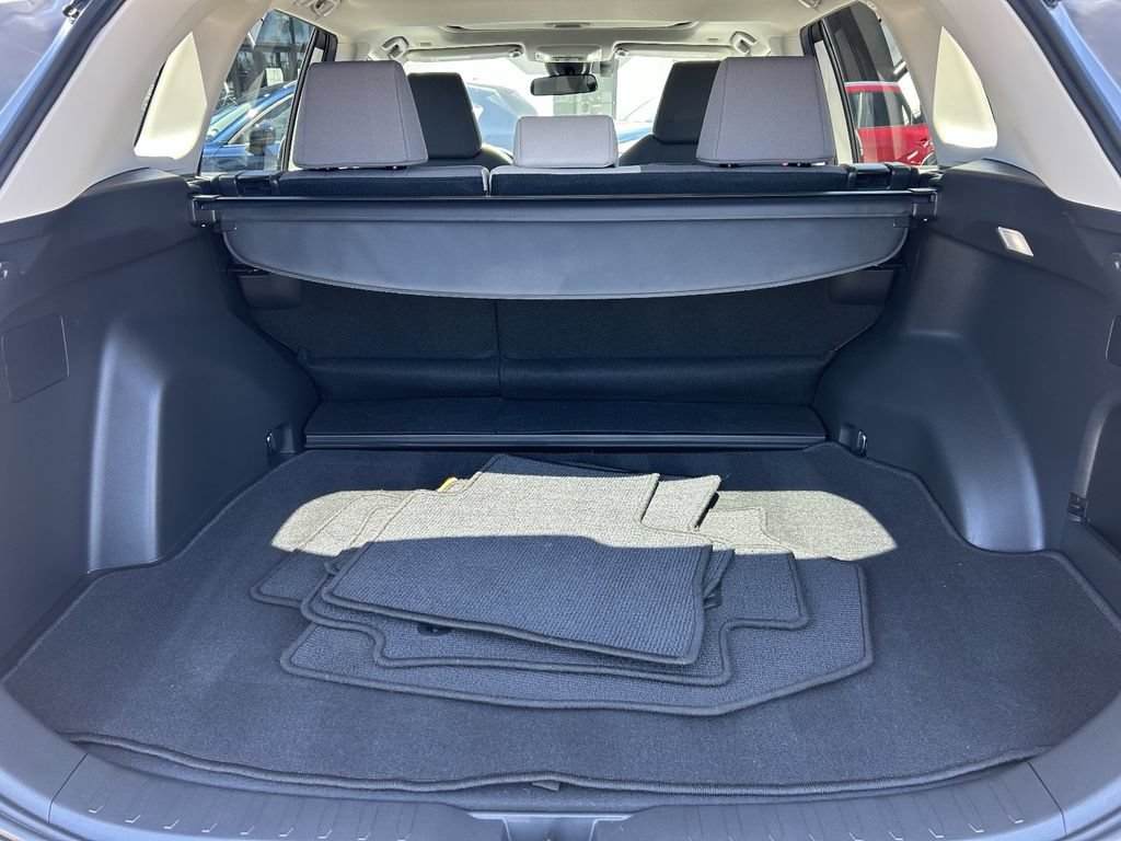 Used 2024 Toyota RAV4 XLE w/ Convenience Package FWD image 14