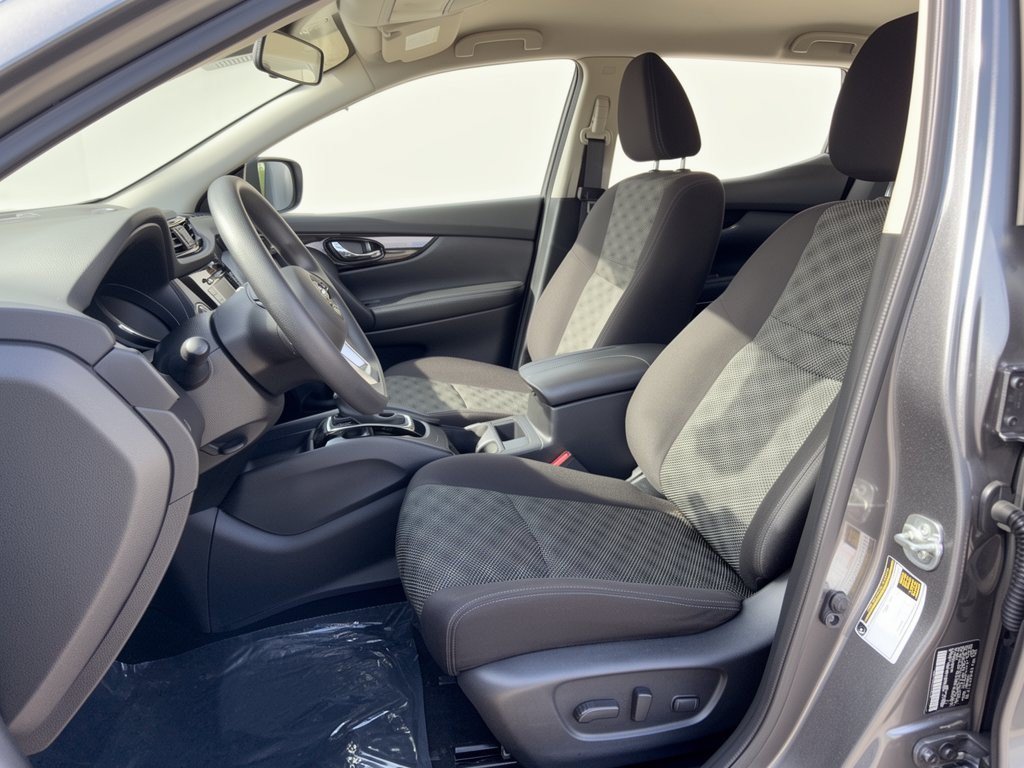 Used 2019 Nissan Rogue Sport SV FWD image 5