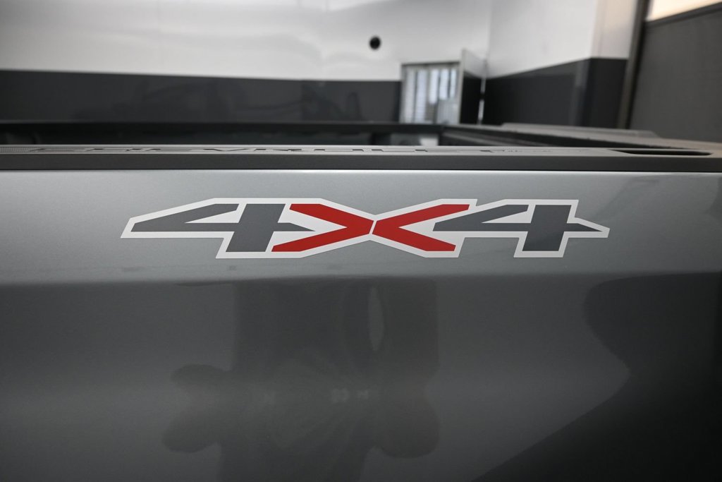 Used 2026 Chevrolet Silverado 1500 Custom w/ LPO, Dark Essentials Package AWD/4WD image 12