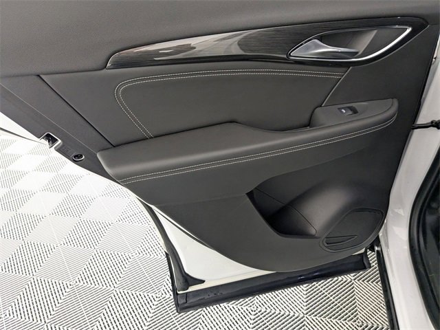 Used 2021 Buick Envision Essence w/ Sport Touring Package image 28