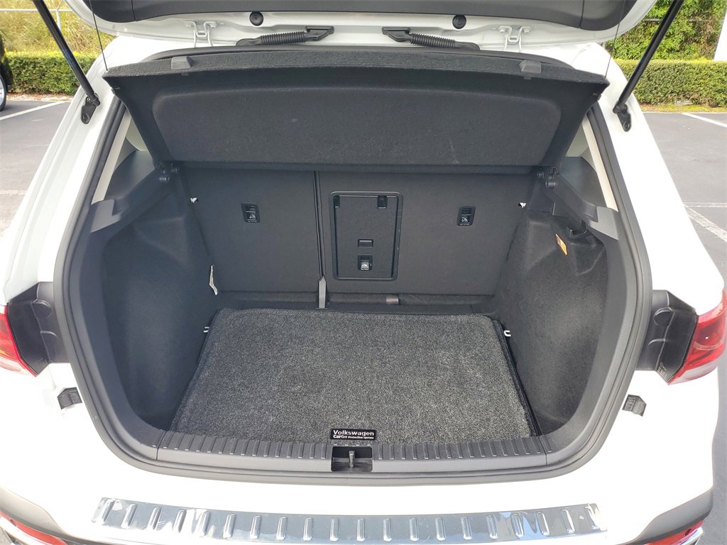 Used 2022 Volkswagen Taos SEL image 8