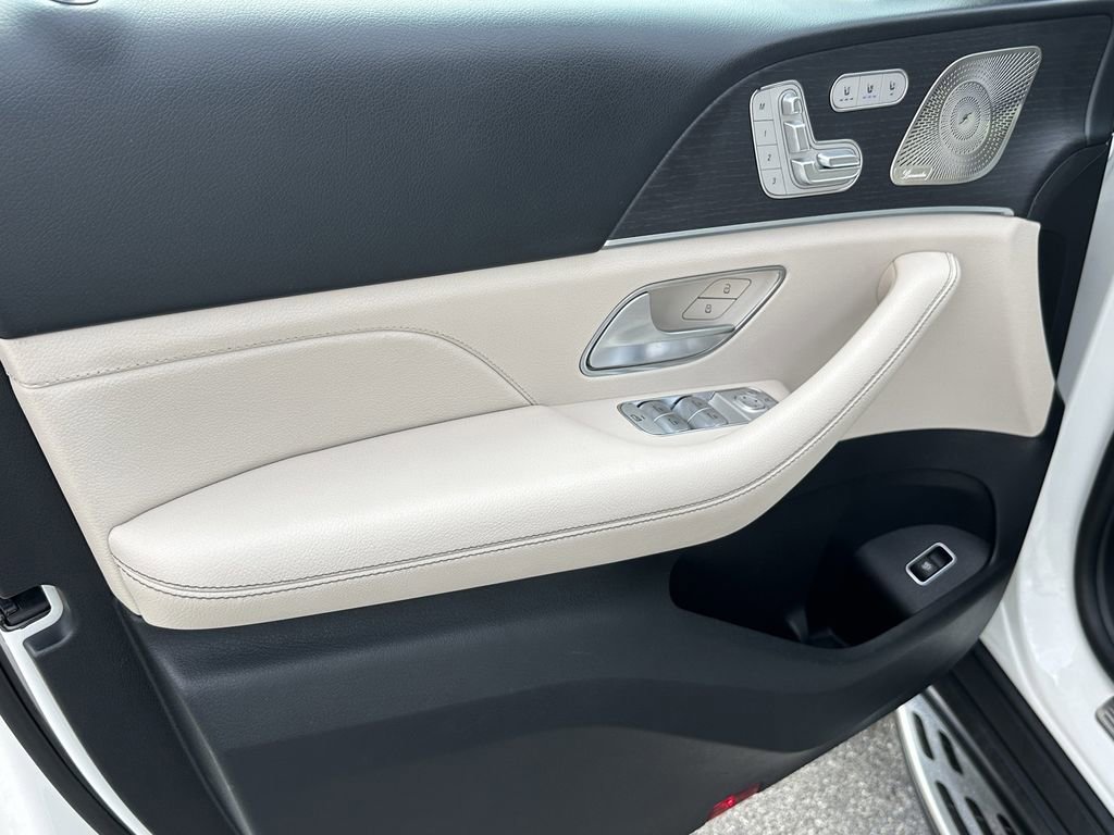 Certified 2023 Mercedes-Benz GLS 450 4MATIC image 11