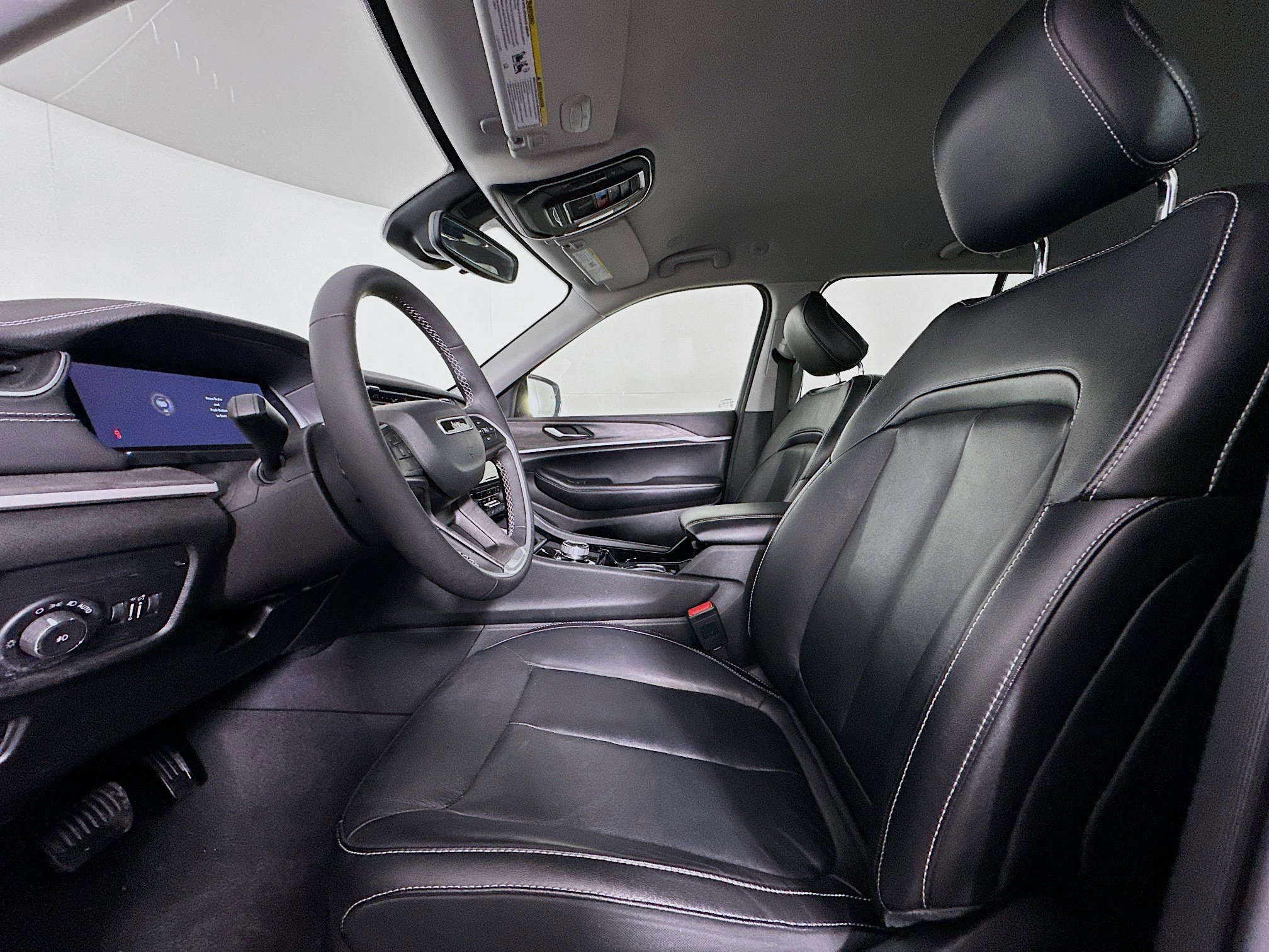 Used 2023 Jeep Grand Cherokee Limited w/ Trailer Tow Prep Group (B) image 13