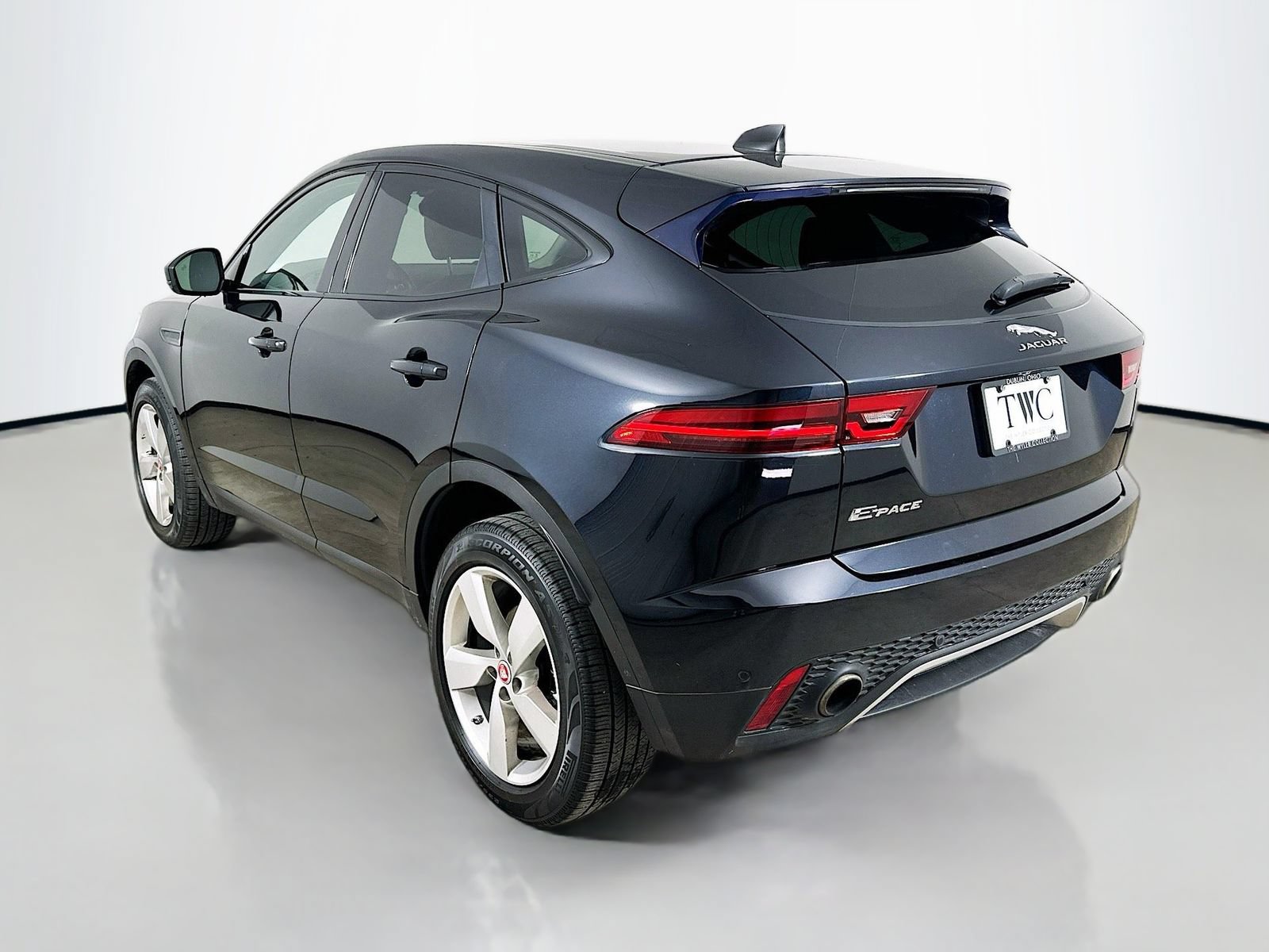 Used 2020 Jaguar E-PACE AWD/4WD image 7